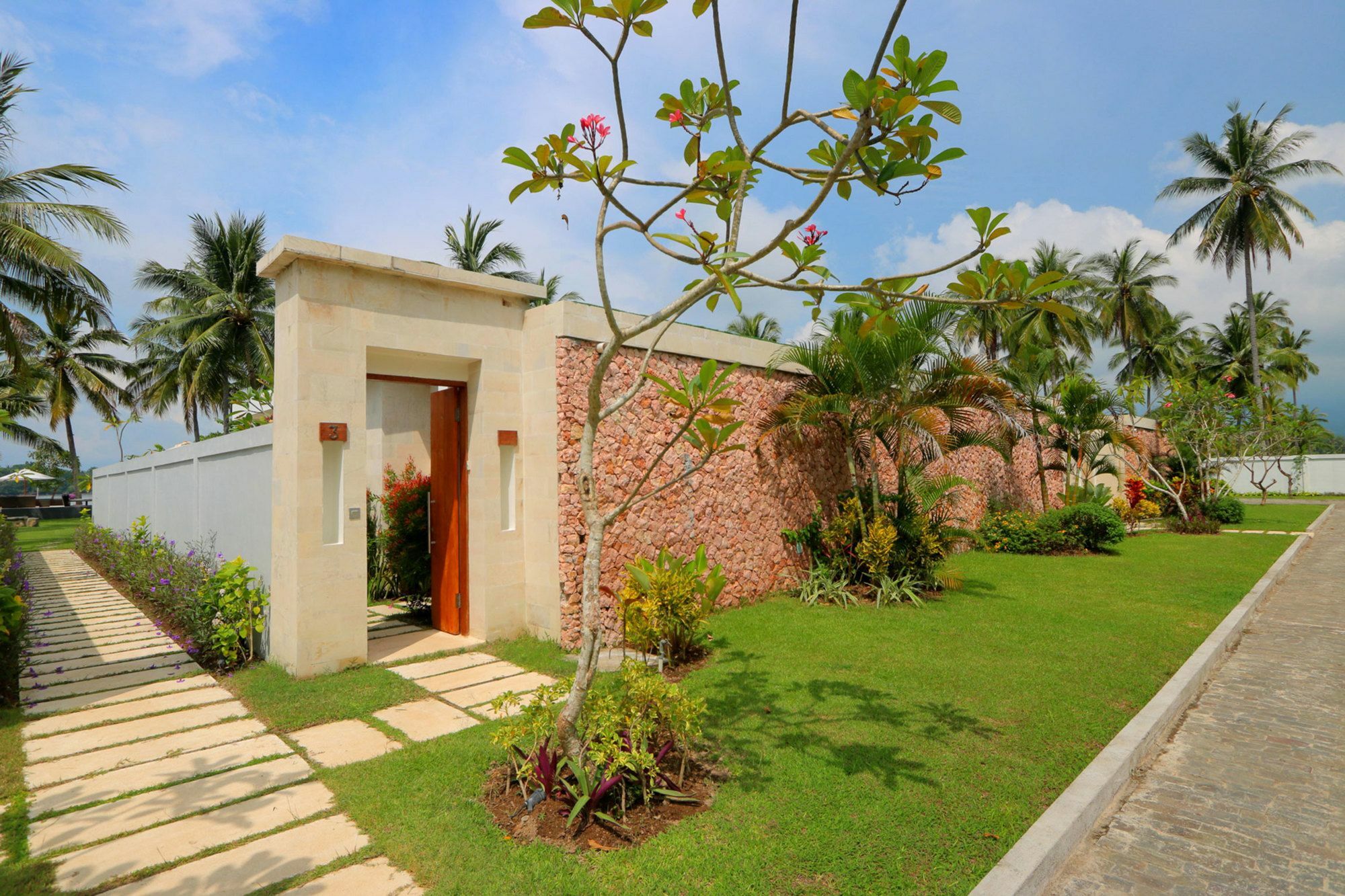 Anema Wellness & Gili Lombok - Diving Center Padi Resort